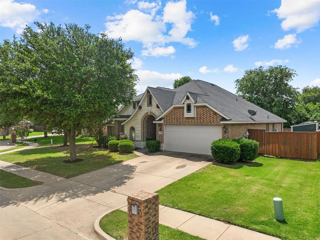 726 Celebrity Court, Midlothian