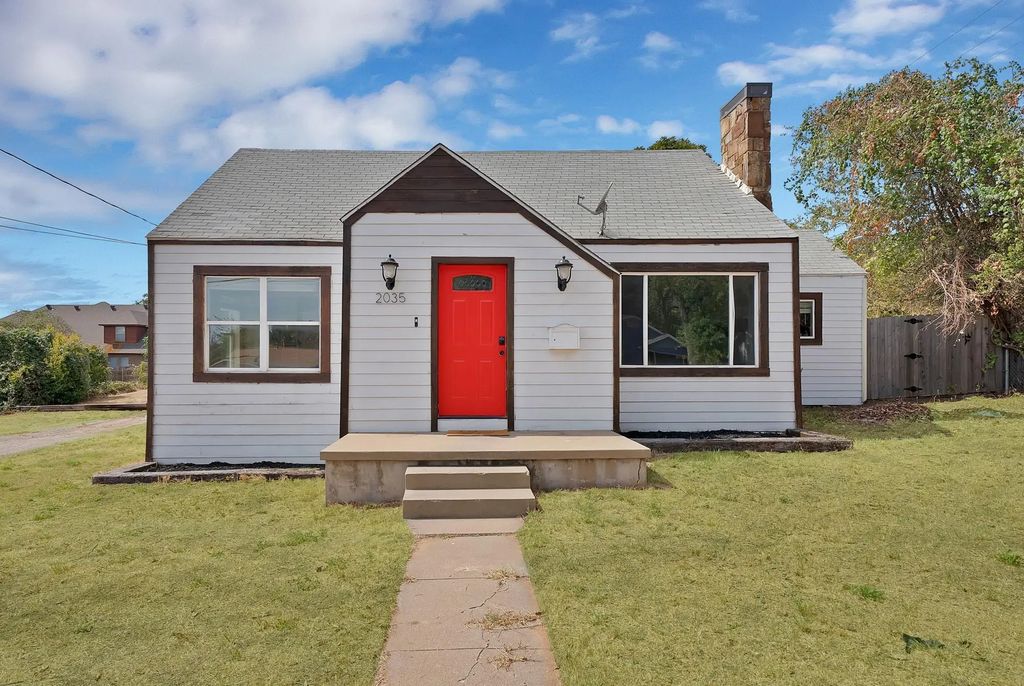 2035 Haltom Road, Haltom City