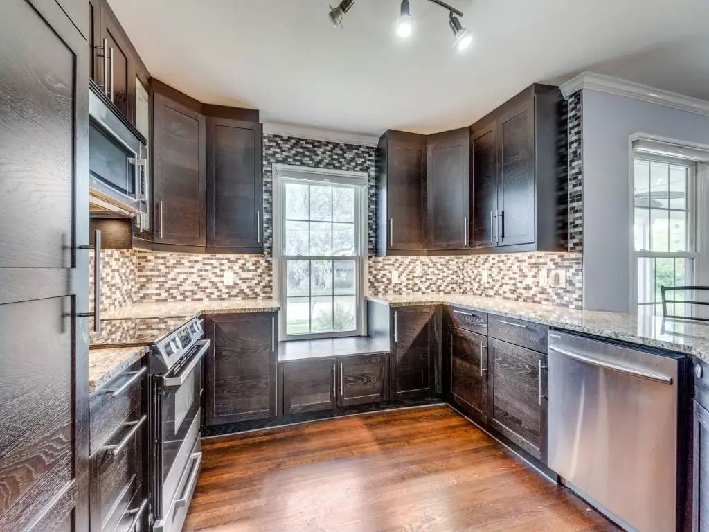 9520 Ash Creek Drive, Dallas