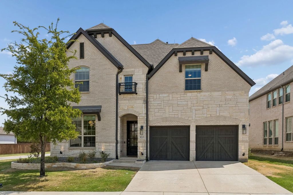 8213 Western, The Colony