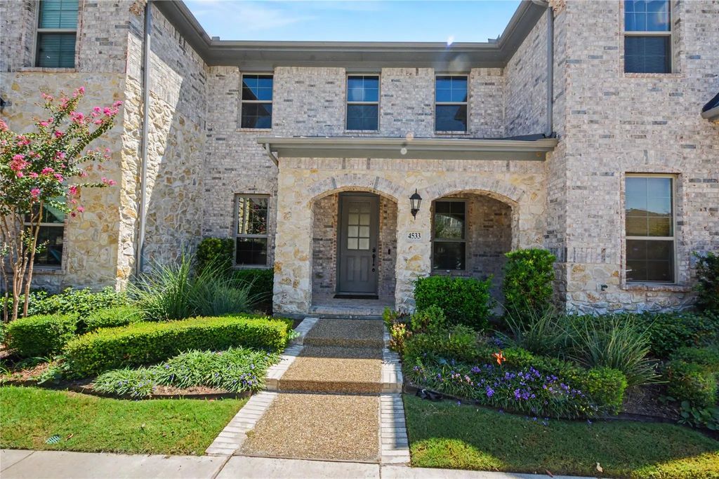 4533 English Maple Drive, Arlington