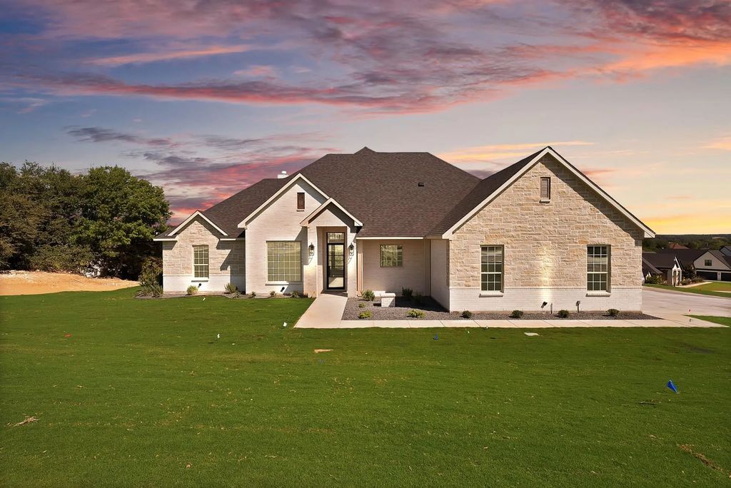 109 Top Flight Drive, Weatherford