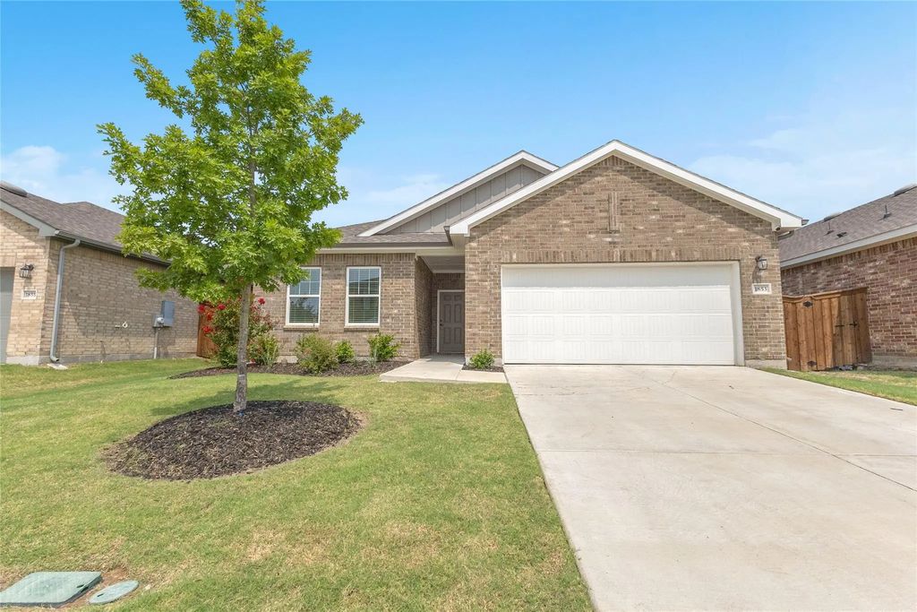 1853 Mccree Street, Forney