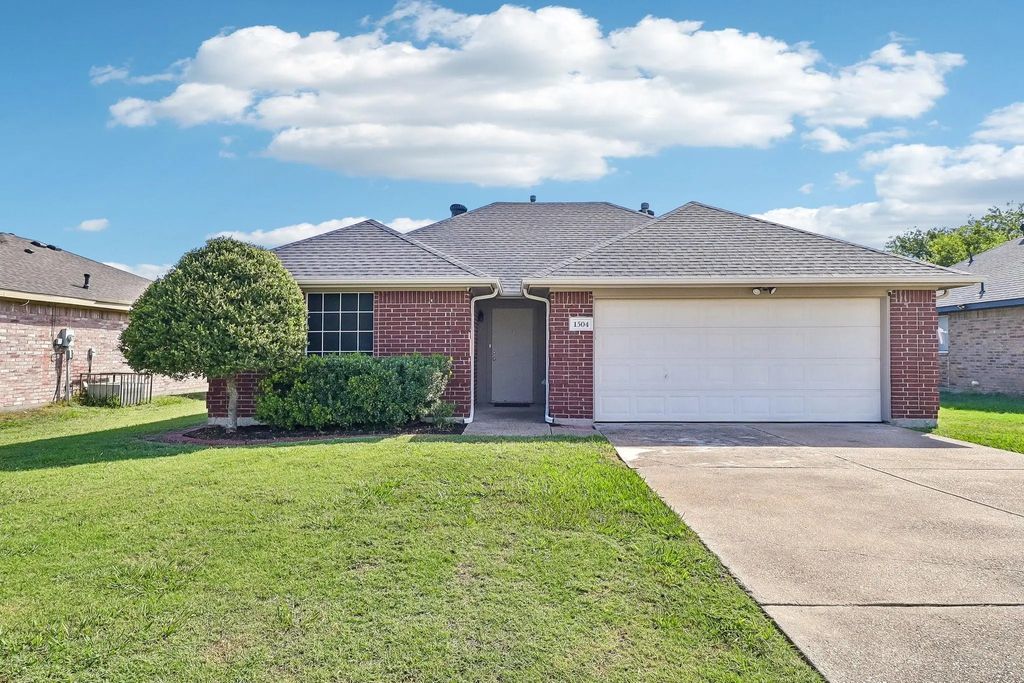 1504 Parrot Court, DeSoto