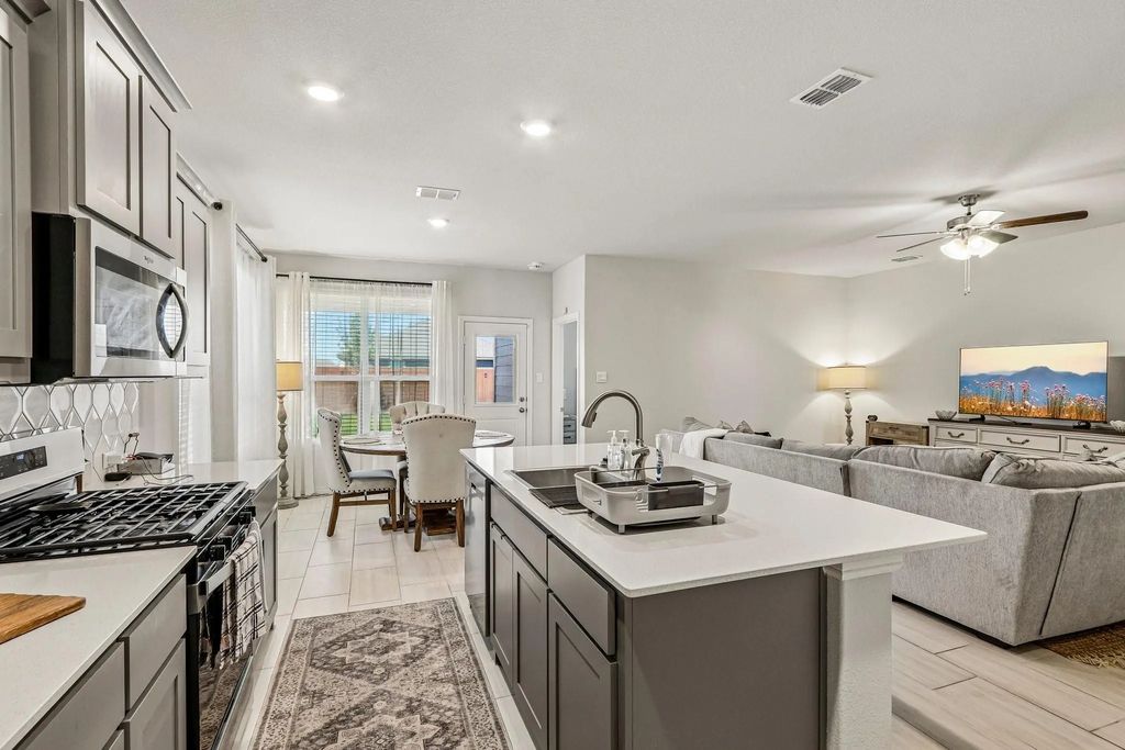 617 Amber Fields Drive, Krum