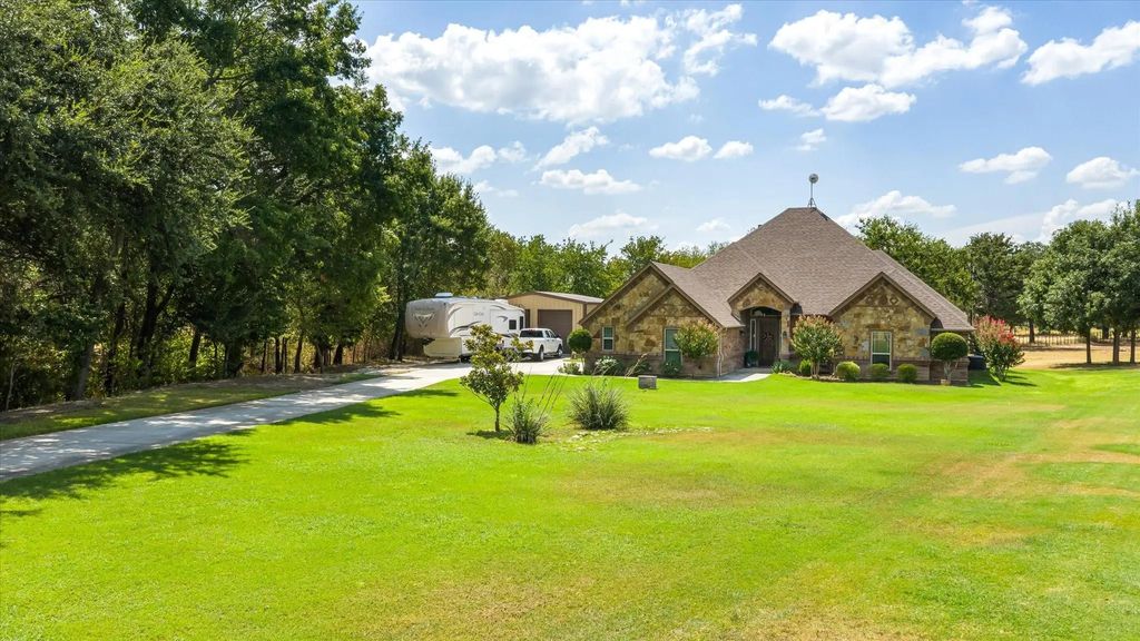 218 Hidden Creek Loop, Weatherford