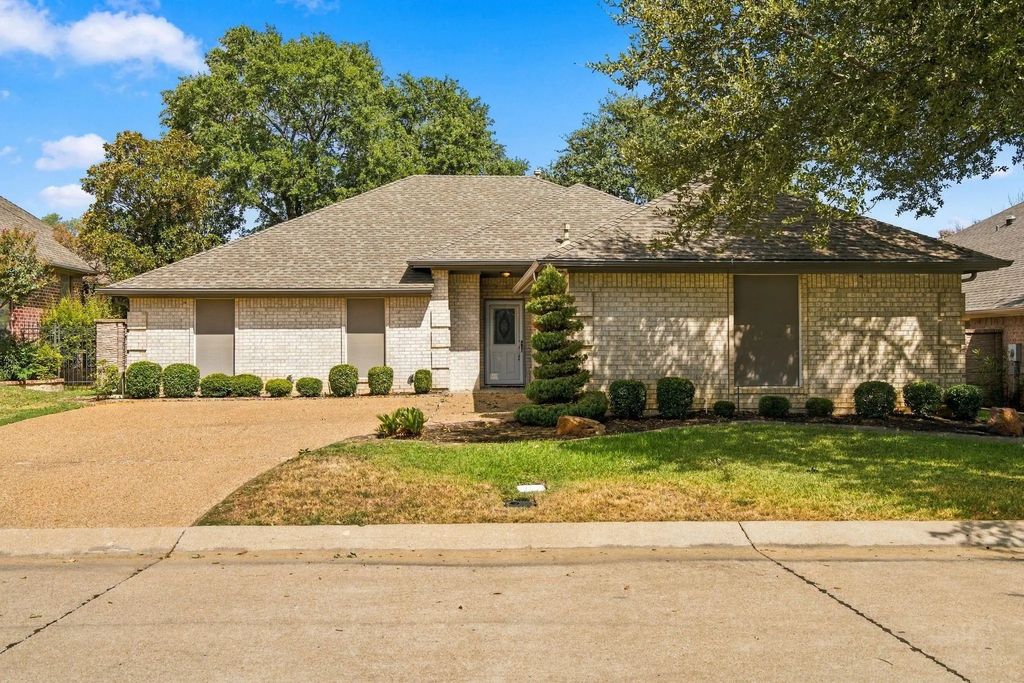 4007 Appian Way, Arlington