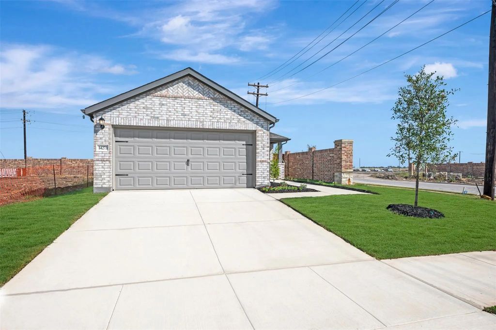 14273 Zealand Drive, Pilot Point