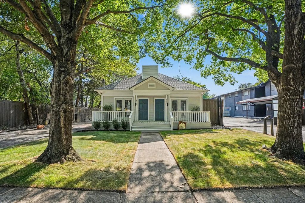 915 Annex Avenue, Dallas