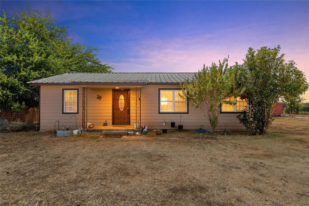 3370 County Road 303, Oglesby