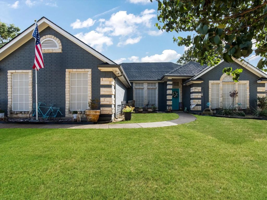102 Oakwood Place, Joshua