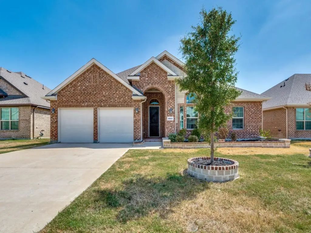 10623 Cherry Tree Way, Grand Prairie
