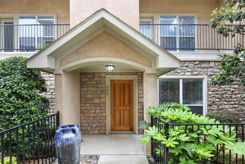3119 Cedarplaza Lane 303, Dallas