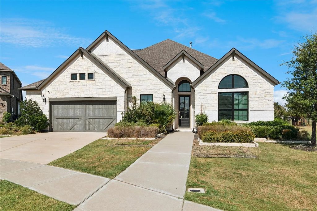 2800 Monument Court, Heath
