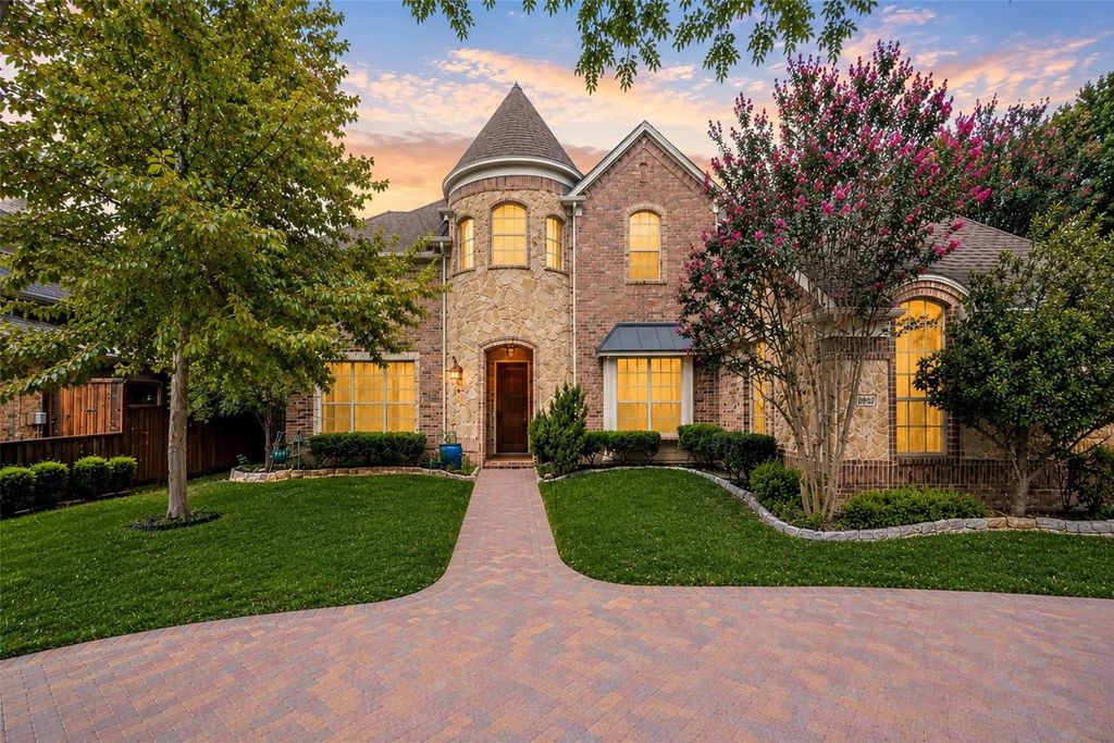 8319 Midway Road, Dallas