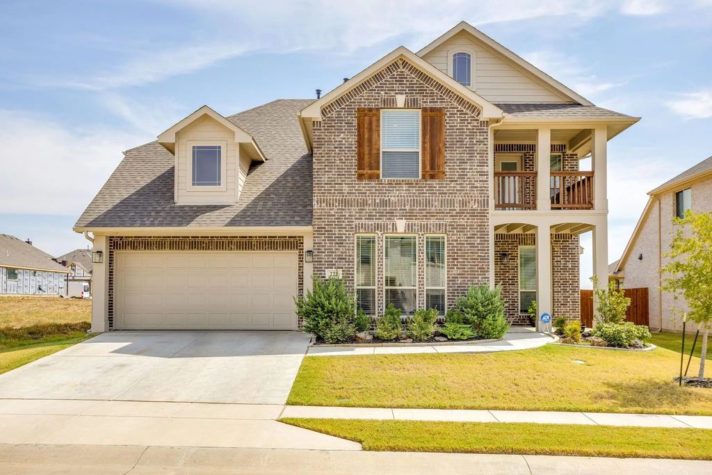 222 Shawnee Trail, Alvarado