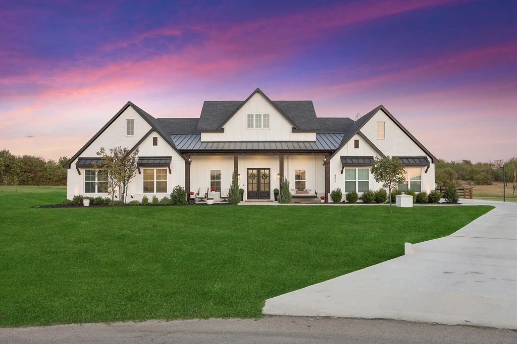 4306 Sandstrom Way, Fort Worth