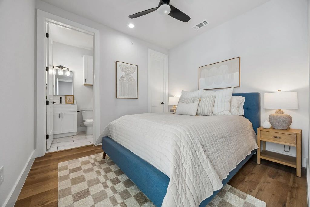 5633 Live Oak 104, Dallas