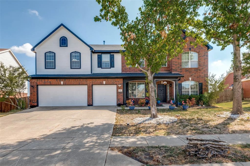 2107 Songbird Drive, Forney