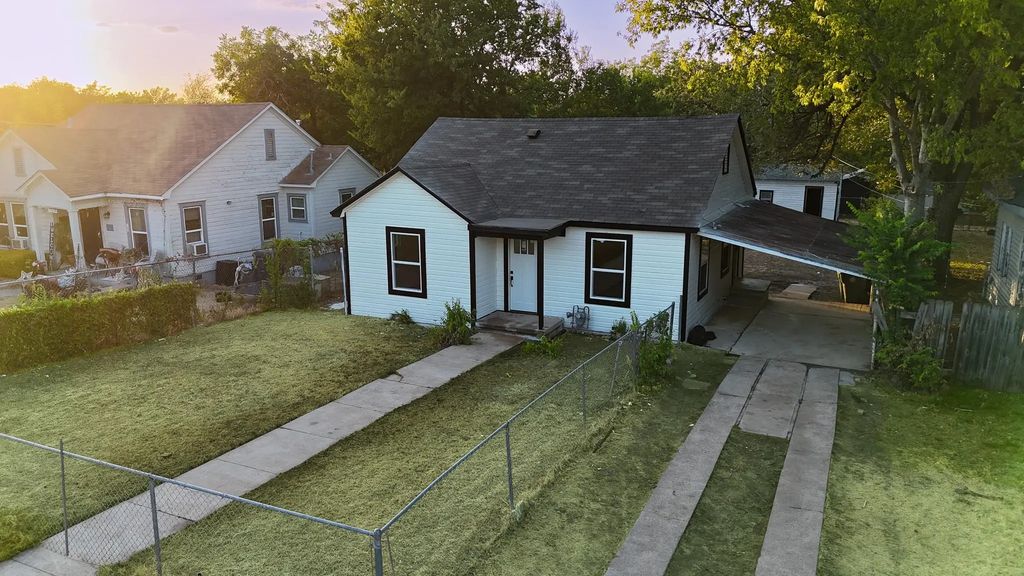 1527 Maple Avenue, Waco