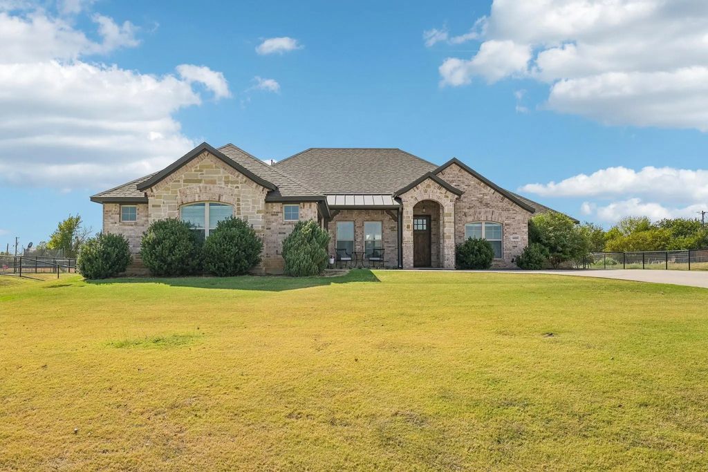 10189 Kildee Trail, Sanger
