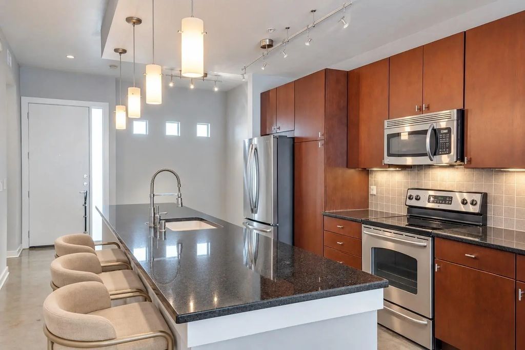2950 Mckinney Avenue 210, Dallas