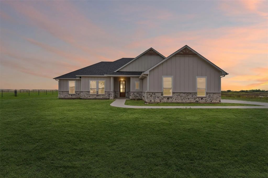 2061 Goodwyn Road, Italy