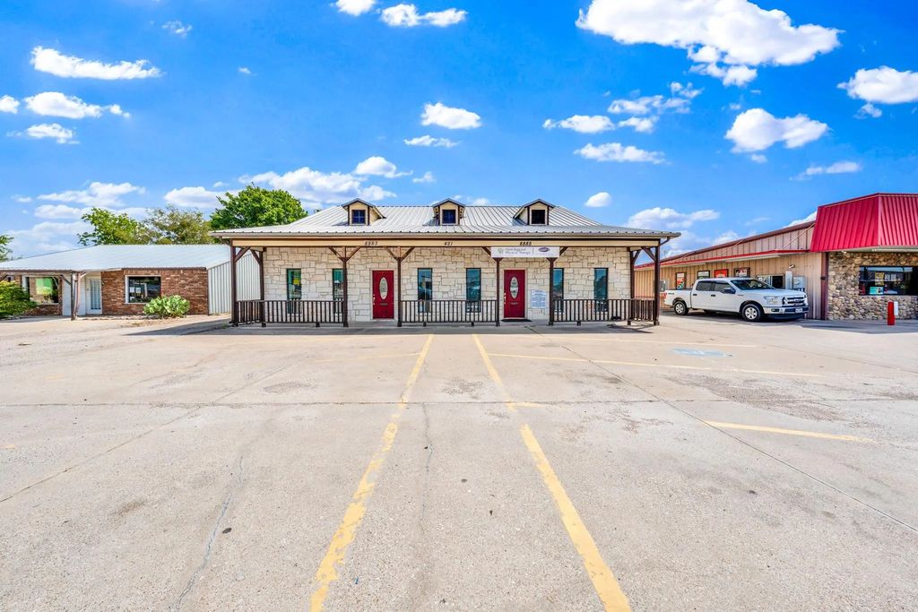 8883 State Highway 34 S, Quinlan