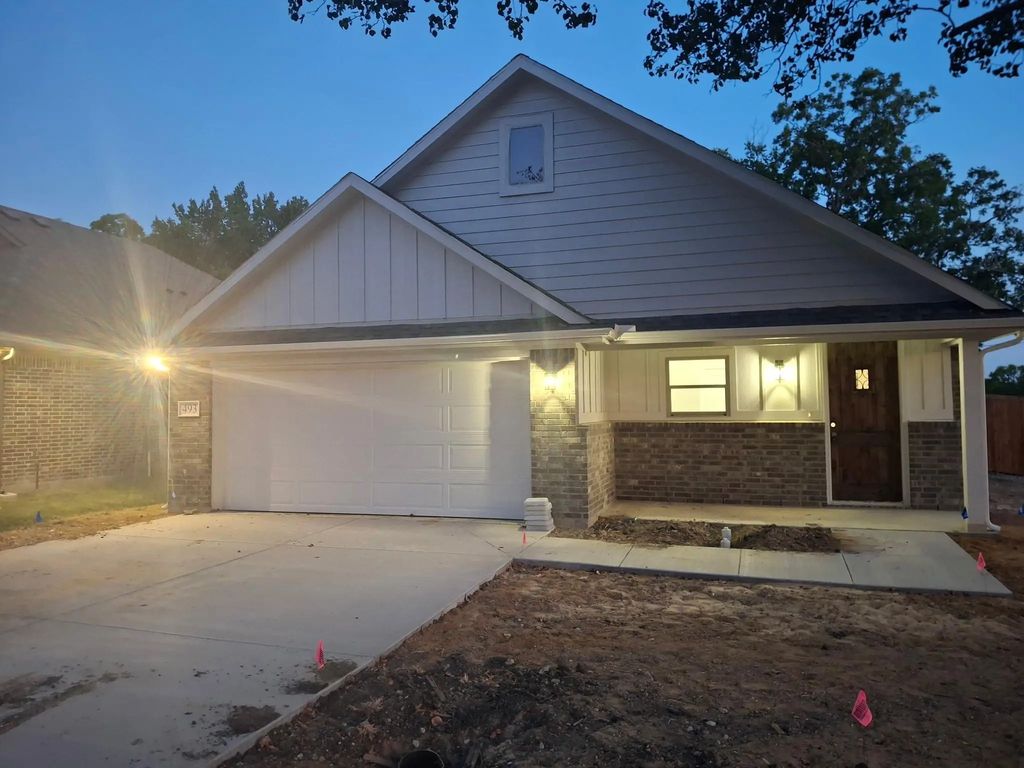 493 W Jefferson Street, Van Alstyne