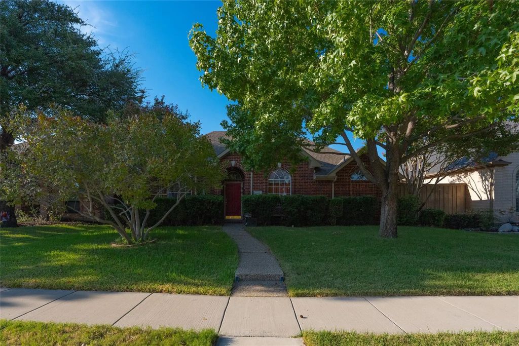 4821 Frost Hollow Drive, Plano
