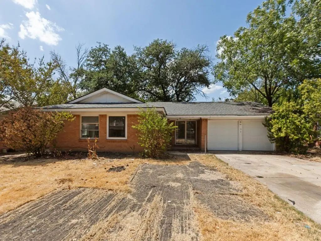 8917 Freeport Drive, Dallas