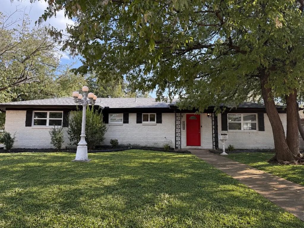 4928 Ira Street, Haltom City