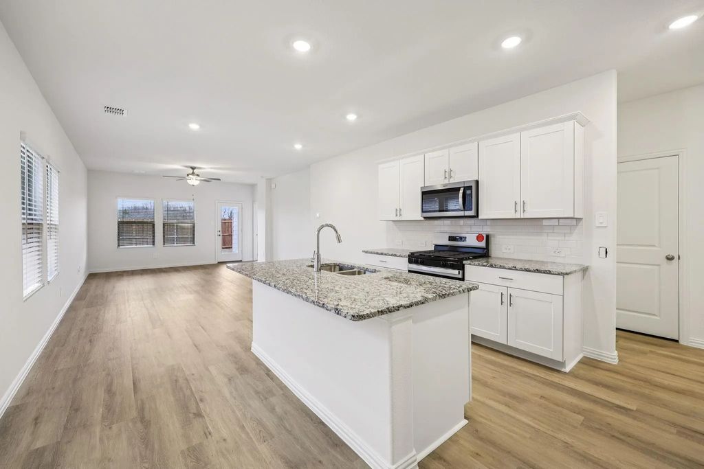 918 Angel Street, Josephine