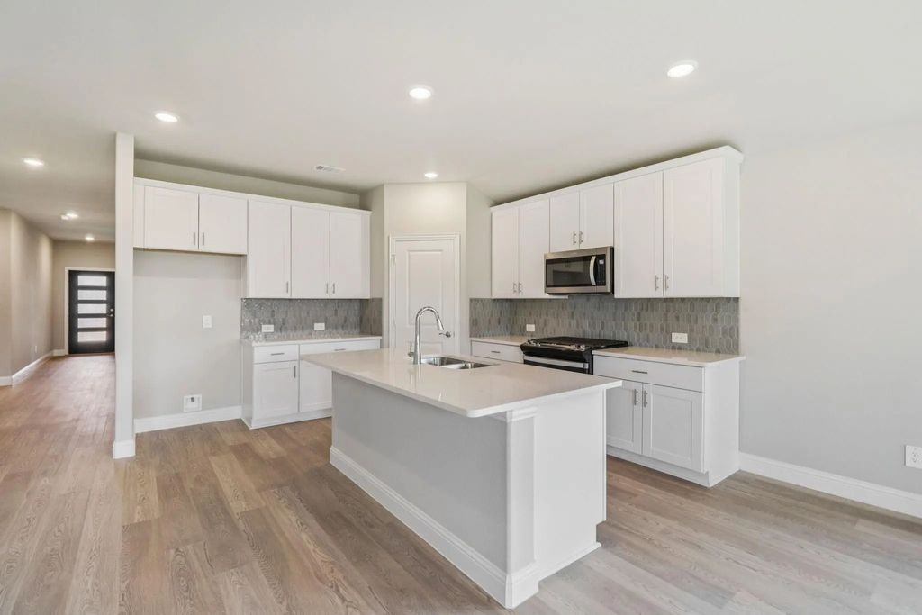 3045 Dry Brook Way, Fort Worth