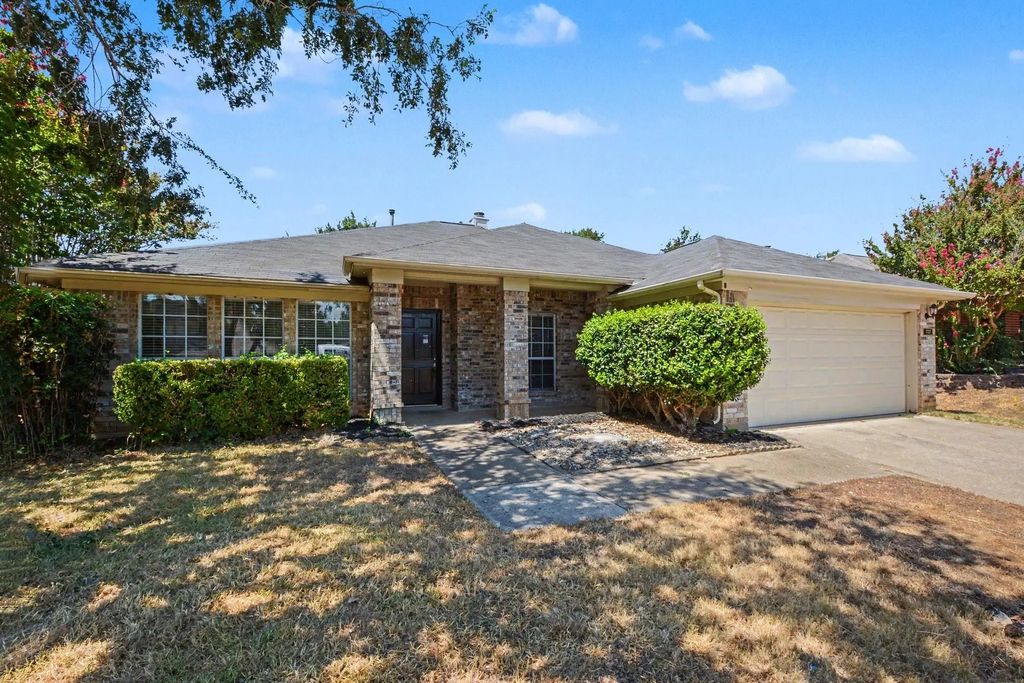 737 Oak Dale Avenue, Lake Dallas
