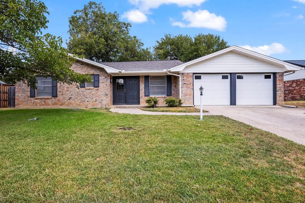 1009 Springdale Road, Bedford