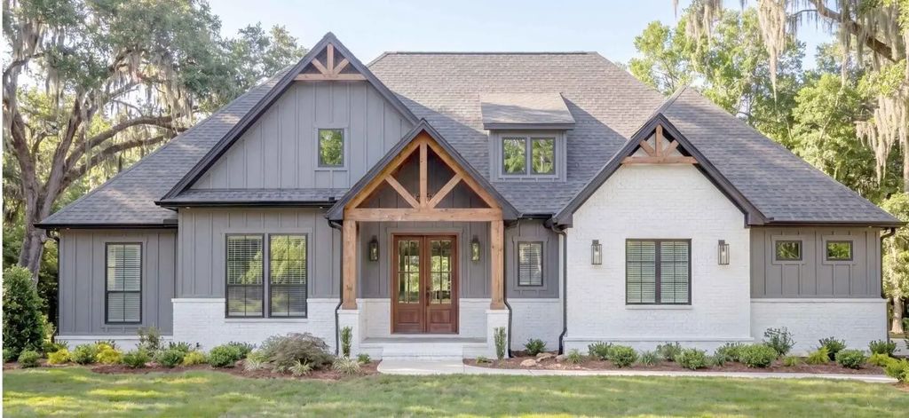 23500 Champion Drive, Lindale