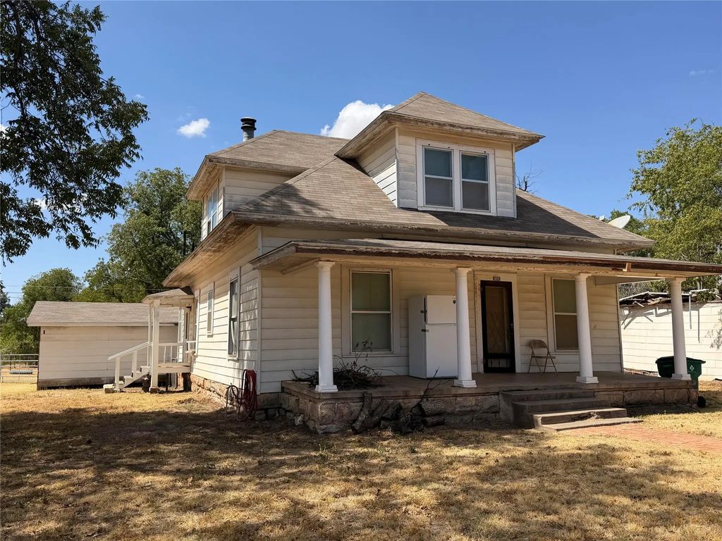 401 N Stratton Street, Seymour