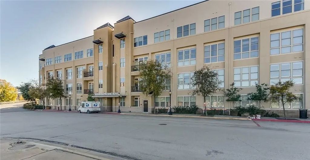 201 W Lancaster Avenue 208, Fort Worth