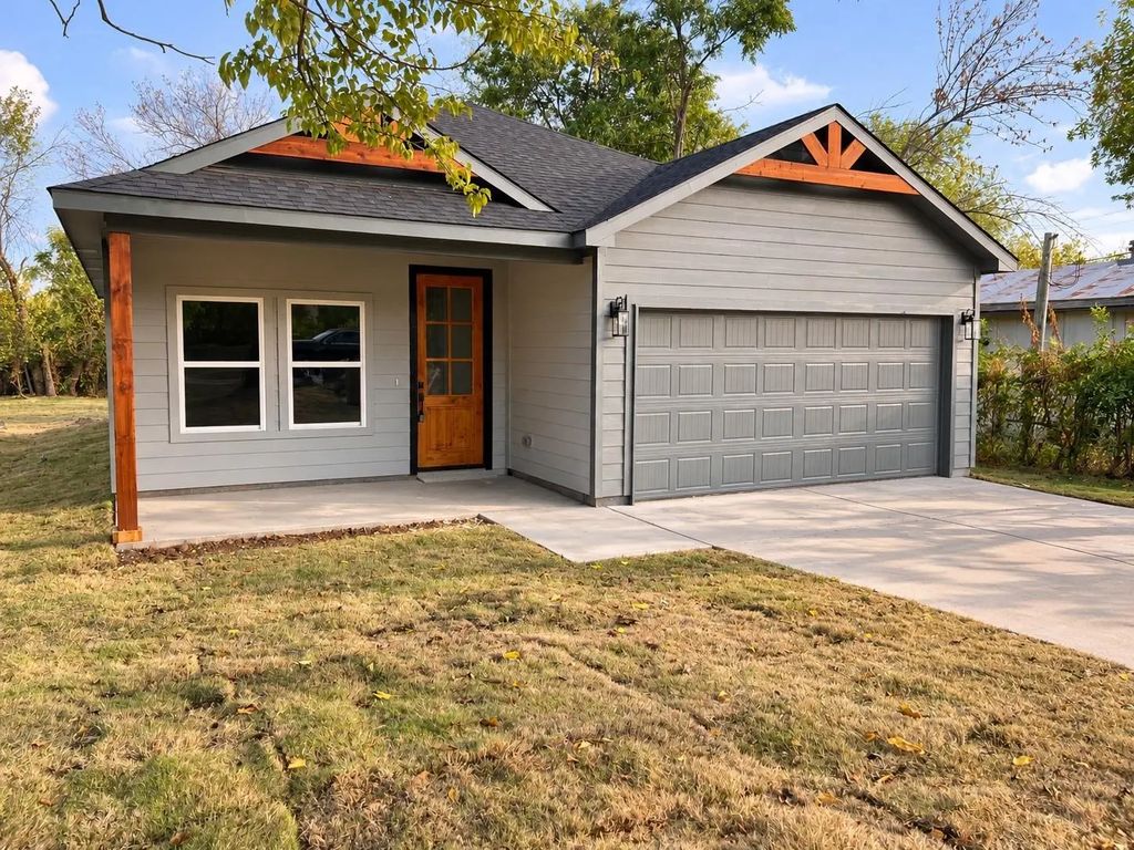 907 Travis Avenue, Alvarado