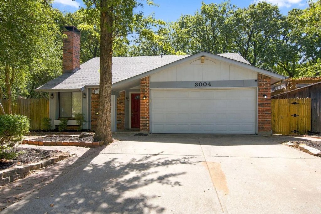 3004 Bent Tree Lane, Bedford