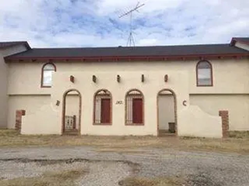 143 Private Road 1509, Bridgeport