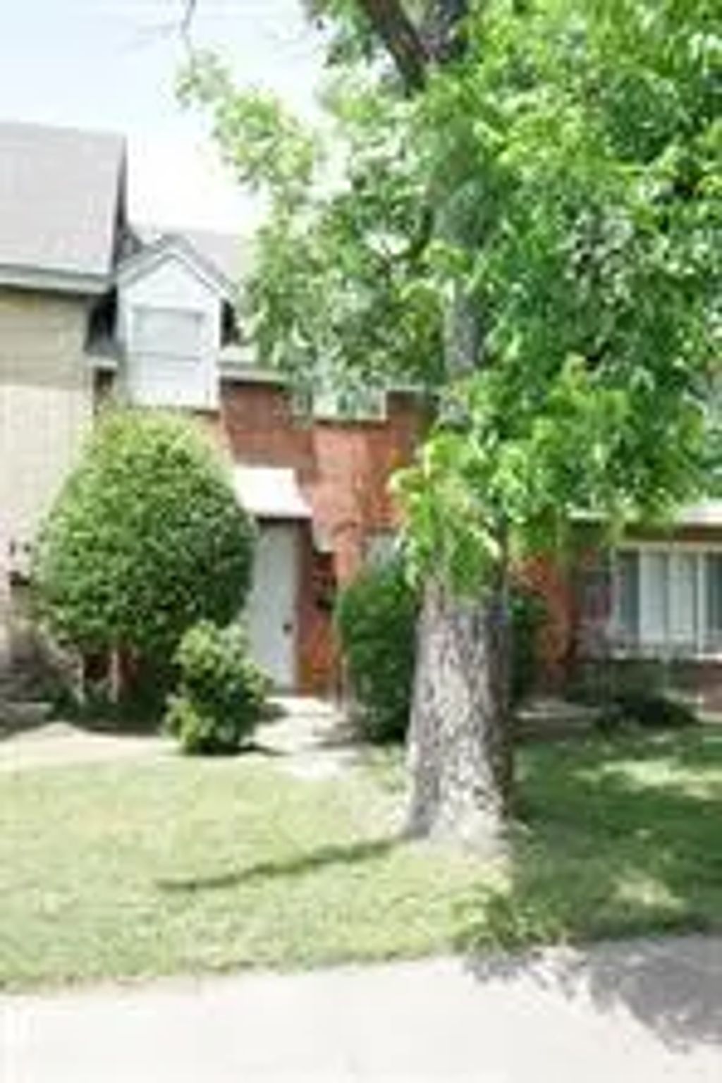 2415 S Graham Drive, Arlington