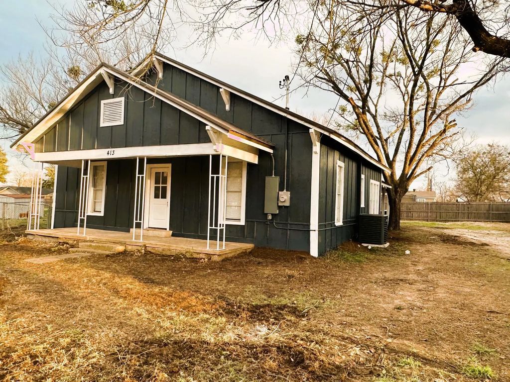 413 E 3rd Street, Blooming Grove