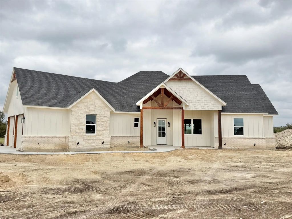 2009 Collin Street, Weatherford