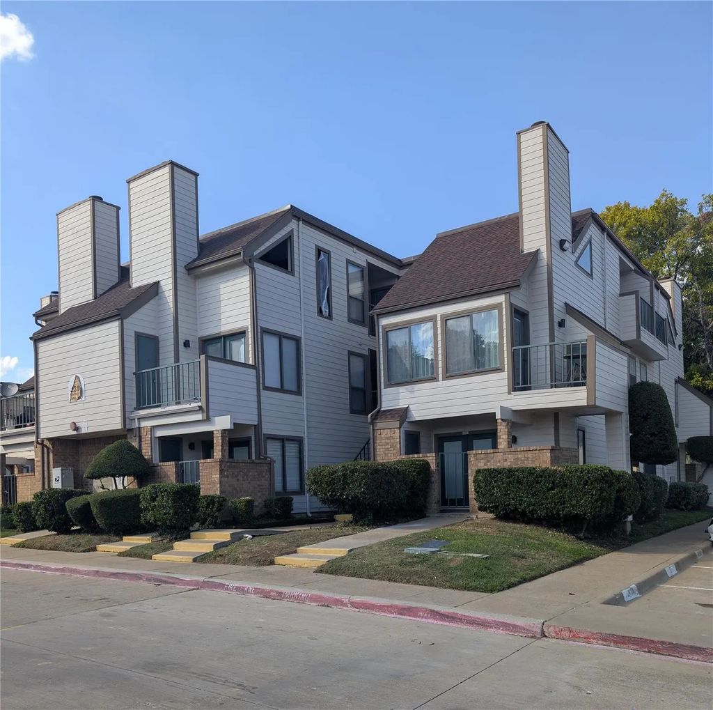 2310 Bamboo Drive J201, Arlington