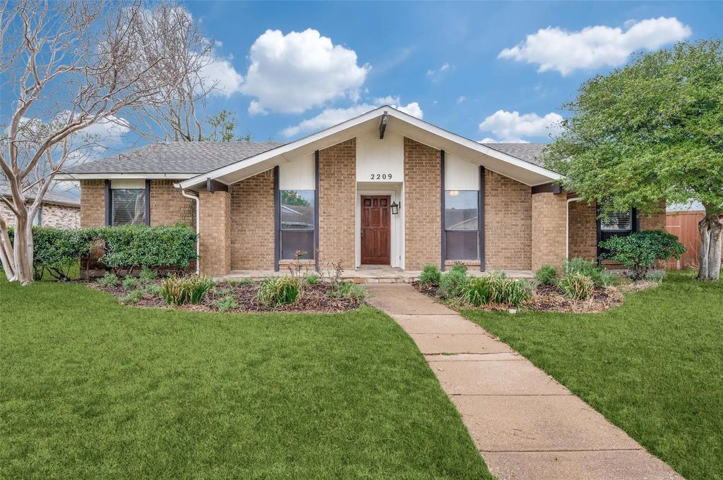 2209 Travis Drive, Plano