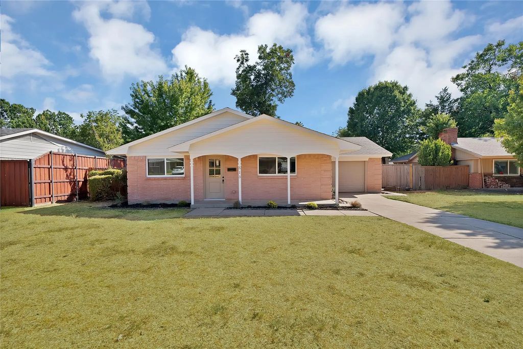 513 Lexington Lane, Richardson