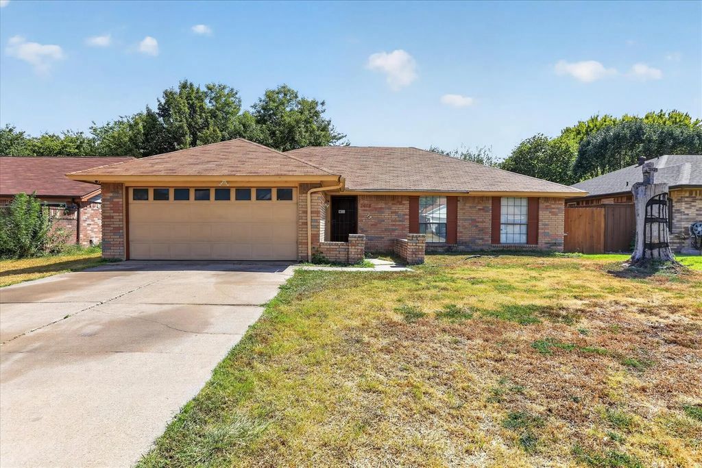 2413 Channing Drive, Grand Prairie