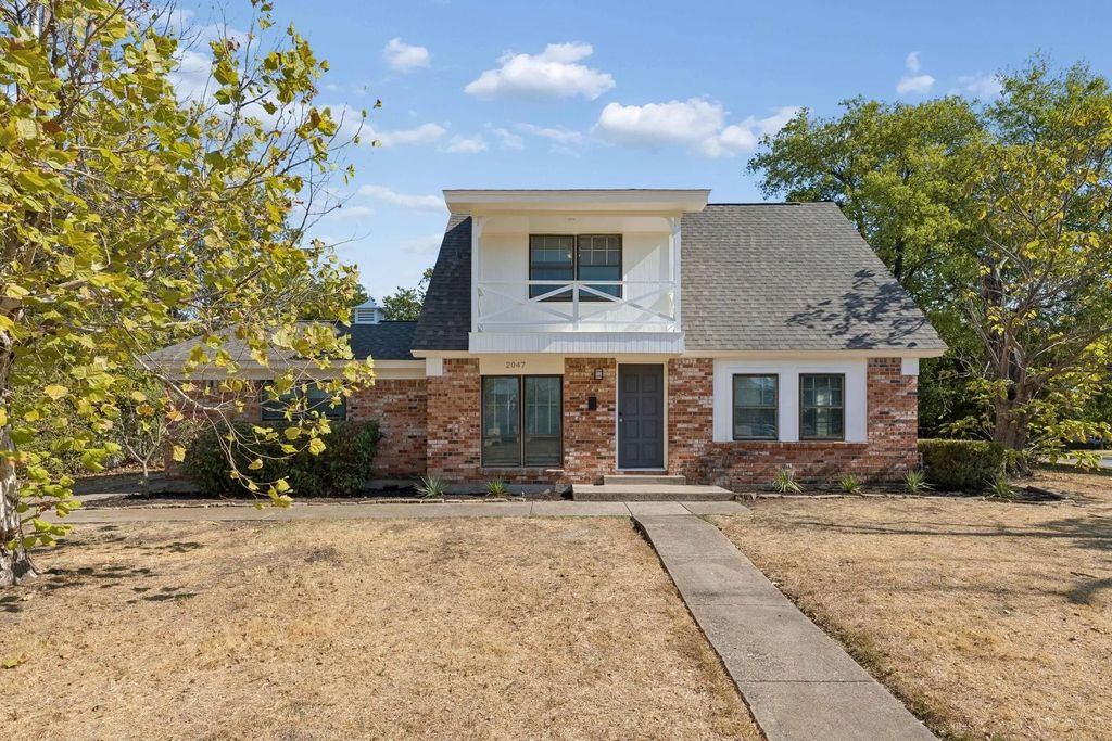 2047 Abshire Lane, Dallas